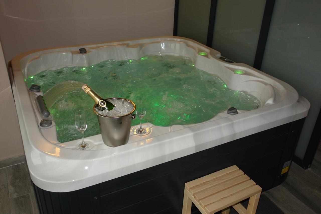 Abi Green Hotel Prevalle Призрен Экстерьер фото